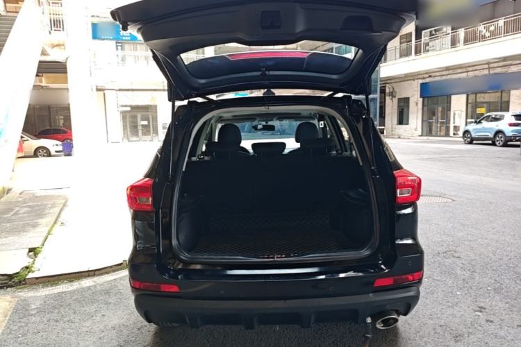 Used Haval M6 2019 1.5T DCT Two-Wheel Drive Elite Version China VI Standard Trunk