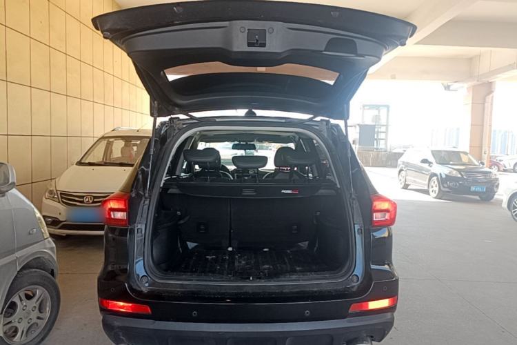 Used Haval M6 2019 1.5T DCT Two-Wheel Drive Value Edition China VI Standard Trunk