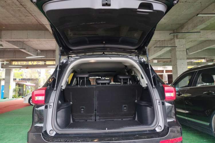 Used Haval M6 2019 1.5T DCT Two-Wheel Drive Value Edition China VI Standard Trunk