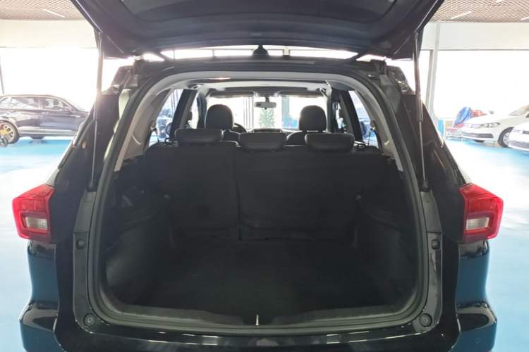 Used Haval M6 2019 1.5T DCT Two-Wheel Drive Value Edition China VI Standard Trunk