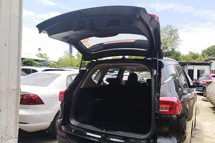 Used Haval M6 2019 1.5T DCT Two-Wheel Drive Elite Version China VI Standard Trunk