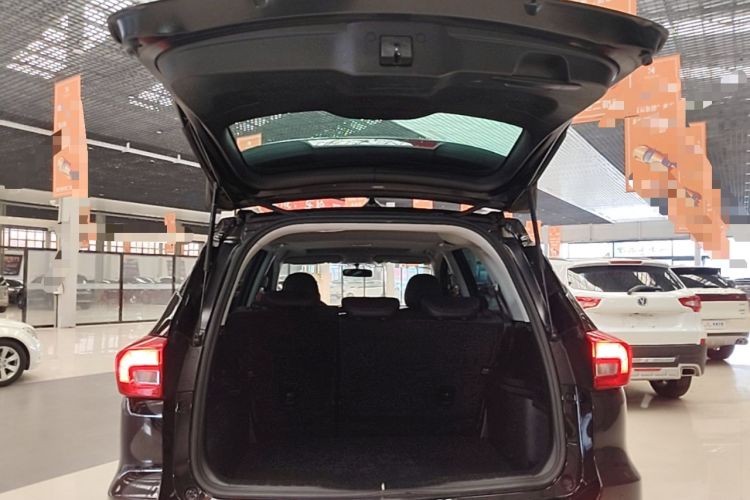 Used Haval M6 2019 1.5T DCT Two-Wheel Drive Elite Version China VI Standard Trunk