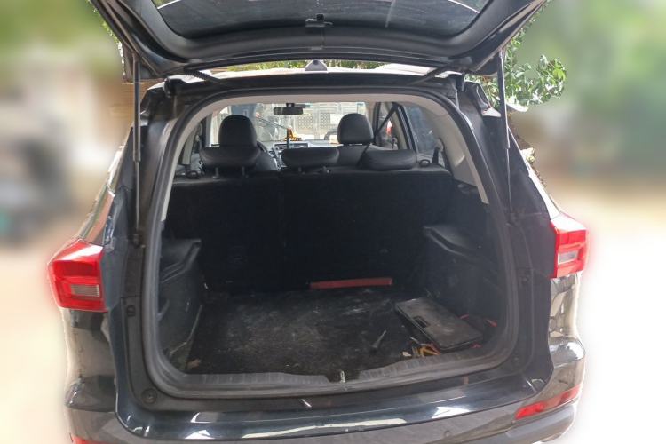 Used Haval M6 2019 1.5T Manual Two-Wheel Drive Elite Version China VI Standard Trunk