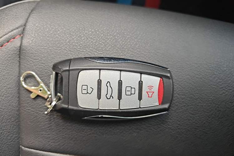 Used Haval M6 2019 1.5T DCT Two-Wheel Drive Value Edition China VI Standard Vehicle Key