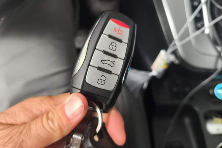 Used Haval M6 2019 1.5T DCT Two-Wheel Drive Elite Version China VI Standard Vehicle Key