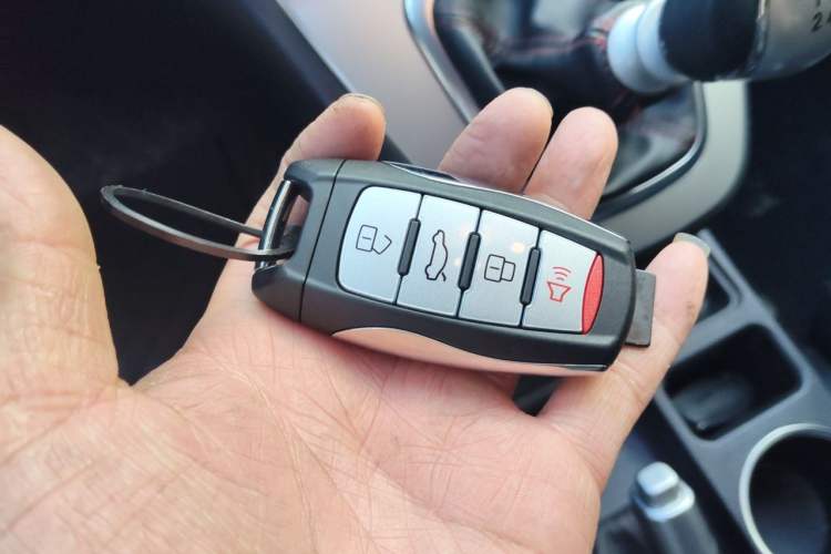 Used Haval M6 2019 1.5T Manual Two-Wheel Drive Elite Version China VI Standard Vehicle Key