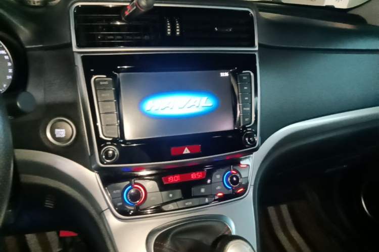 Used Haval M6 2019 1.5T Manual Two-Wheel Drive Elite Version China VI Standard Audio And AC Panel