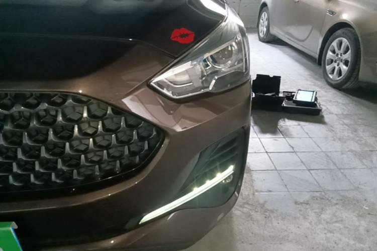 Used Haval M6 2019 1.5T Manual Two-Wheel Drive Elite Version China VI Standard Left Front Headlight