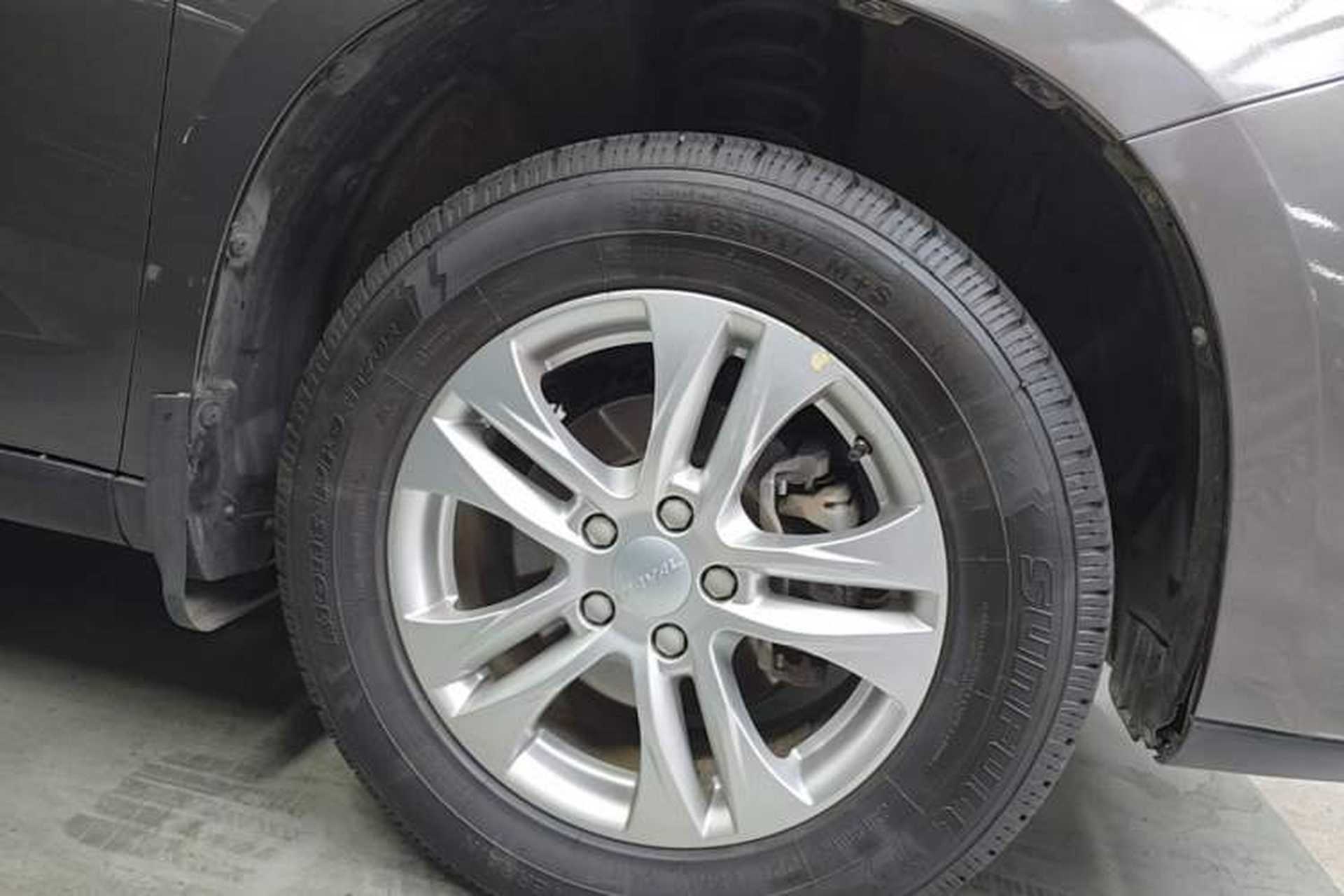 Used Haval M6 2019 1.5T DCT Two-Wheel Drive Value Edition China VI Standard Left Front Wheel Hub