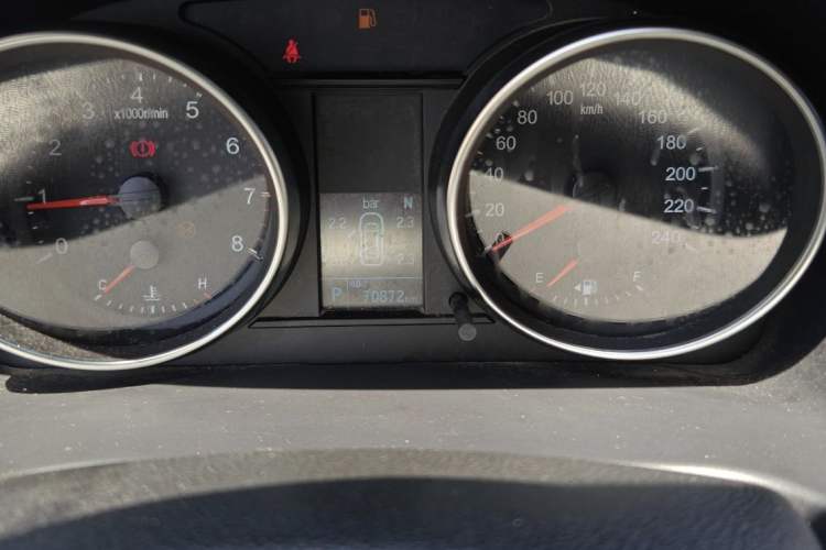 Used Haval M6 2019 1.5T DCT Two-Wheel Drive Elite Version China V Standard Odometer Close Up