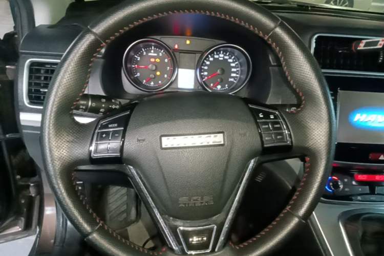 Used Haval M6 2019 1.5T Manual Two-Wheel Drive Elite Version China VI Standard Steering Wheel