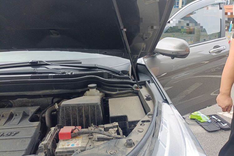 Used Haval M6 2019 1.5T DCT Two-Wheel Drive Value Edition China VI Standard Engine Bay Left