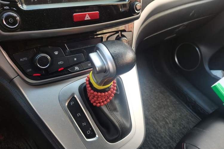 Used Haval M6 2019 1.5T DCT Two-Wheel Drive Elite Version China V Standard Gear Lever