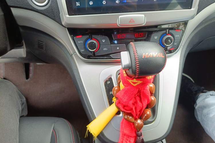 Used Haval M6 2019 1.5T DCT Two-Wheel Drive Value Edition China VI Standard Gear Lever