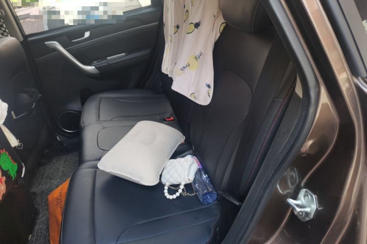 Used Haval M6 2019 1.5T DCT Two-Wheel Drive Elite Version China V Standard Left Rear Seat