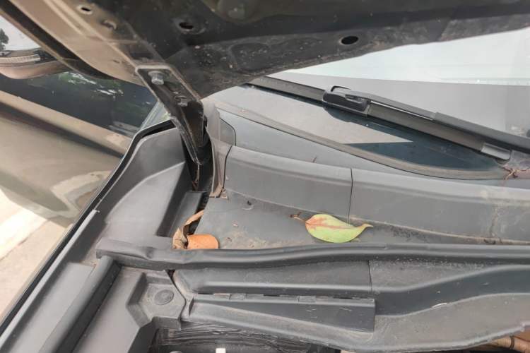Used Haval M6 2019 1.5T DCT Two-Wheel Drive Value Edition China VI Standard Engine Bay Right