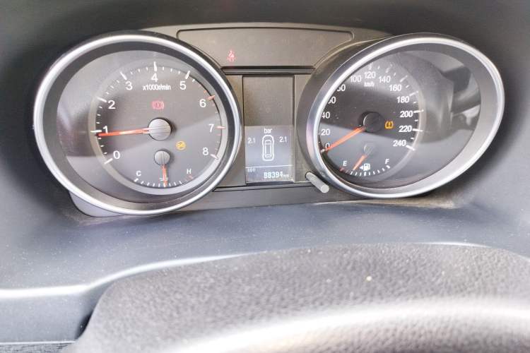 Used Haval M6 2019 1.5T Manual Two-Wheel Drive Urban Version China VI Standard Instrument Cluster