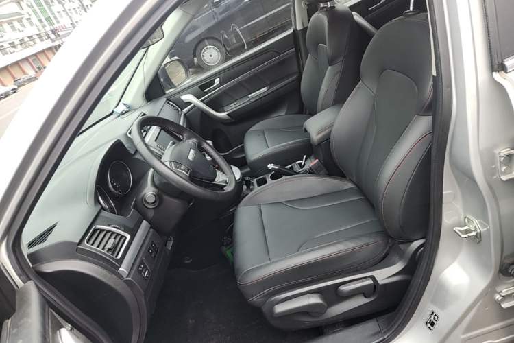 Used Haval M6 2019 1.5T DCT Two-Wheel Drive Elite Version China VI Standard Left Front Seat