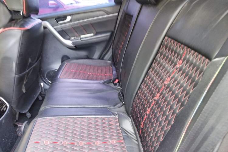 Used Haval M6 2019 1.5T Manual Two-Wheel Drive Urban Version China VI Standard Left Rear Seat
