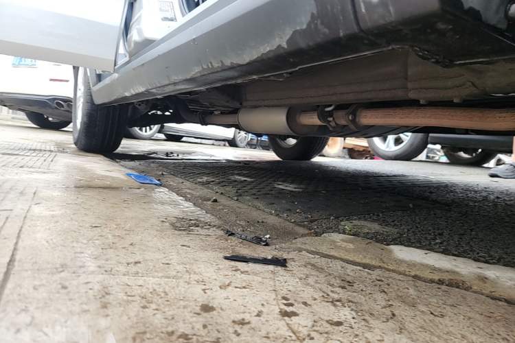 Used Haval M6 2019 1.5T DCT Two-Wheel Drive Elite Version China VI Standard Right Side Sill