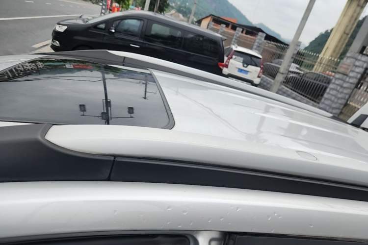 Used Haval M6 2019 1.5T DCT Two-Wheel Drive Elite Version China VI Standard Roof