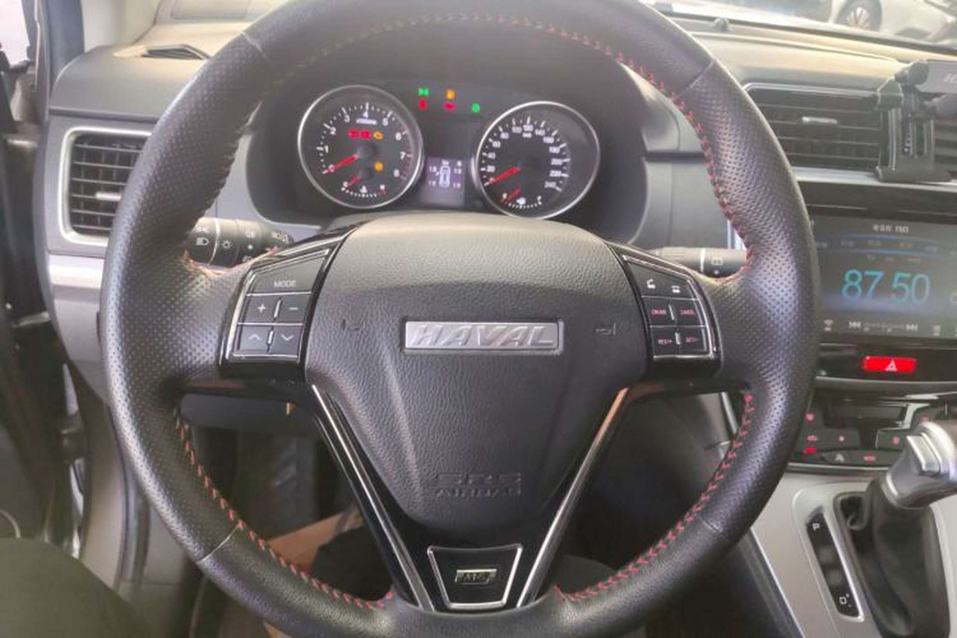 Used Haval M6 2019 1.5T DCT Two-Wheel Drive Elite Version China VI Standard Steering Wheel