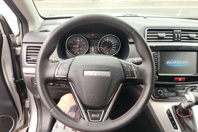 Used Haval M6 2019 1.5T DCT Two-Wheel Drive Elite Version China VI Standard Steering Wheel