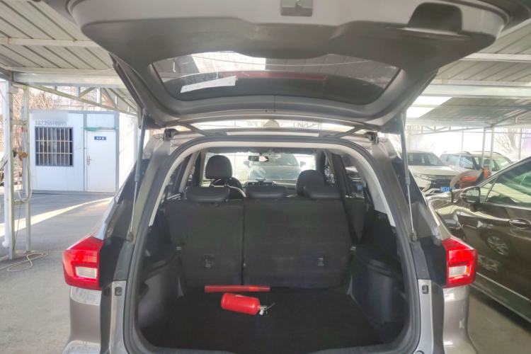 Used Haval M6 2019 1.5T DCT Two-Wheel Drive Elite Version China VI Standard Trunk