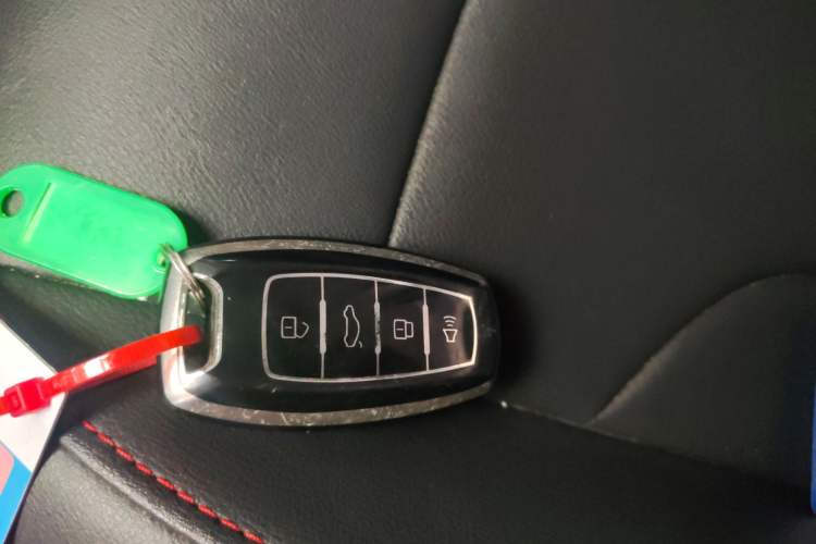 Used Haval M6 2019 1.5T DCT Two-Wheel Drive Elite Version China VI Standard Vehicle Key