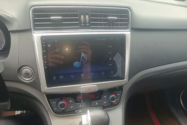 Used Haval M6 2019 1.5T DCT Two-Wheel Drive Value Edition China VI Standard Audio And AC Panel