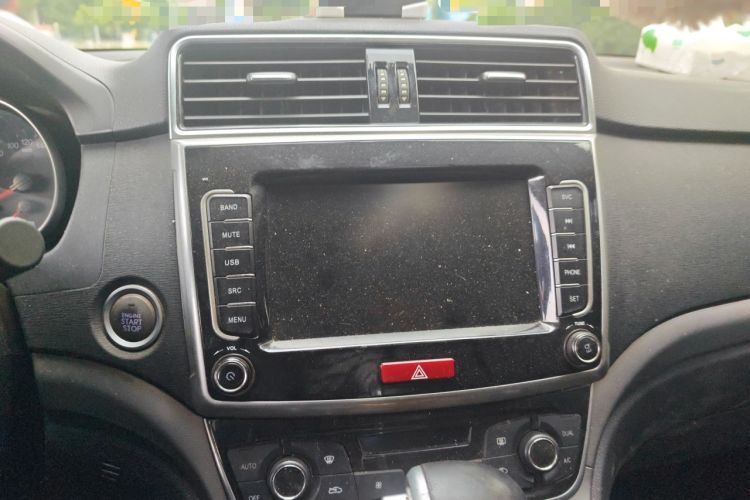 Used Haval M6 2019 1.5T DCT Two-Wheel Drive Elite Version China V Standard Audio And AC Panel