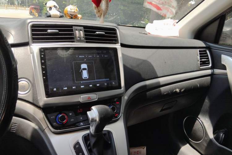 Used Haval M6 2019 1.5T DCT Two-Wheel Drive Value Edition China VI Standard Audio And AC Panel