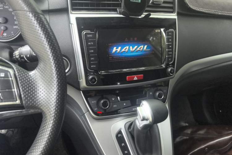 Used Haval M6 2019 1.5T DCT Two-Wheel Drive Value Edition China VI Standard Audio And AC Panel