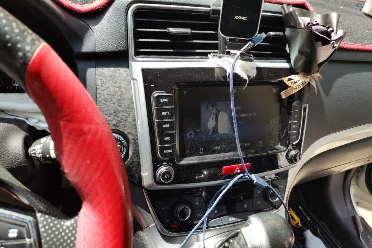 Used Haval M6 2019 1.5T DCT Two-Wheel Drive Value Edition China VI Standard Audio And AC Panel