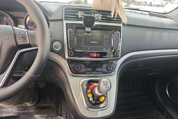 Used Haval M6 2019 1.5T Manual Two-Wheel Drive Elite Version China VI Standard Audio And AC Panel