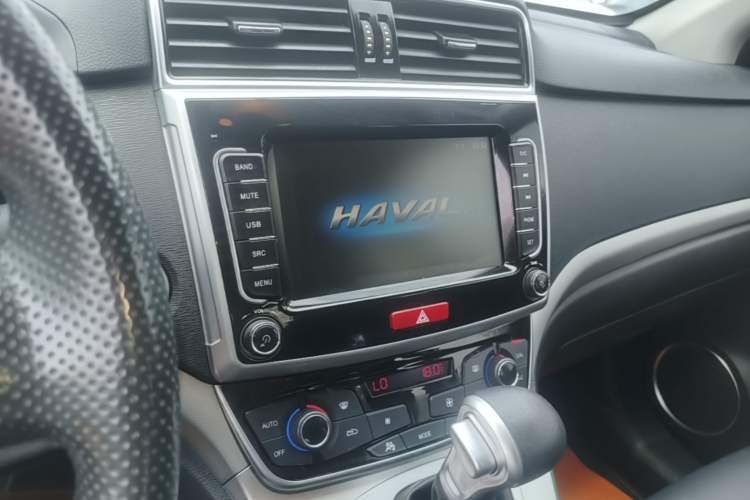 Used Haval M6 2019 1.5T DCT Two-Wheel Drive Value Edition China VI Standard Audio And AC Panel