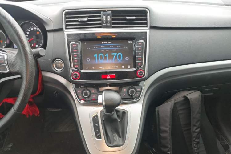 Used Haval M6 2019 1.5T DCT Two-Wheel Drive Elite Version China VI Standard Audio And AC Panel