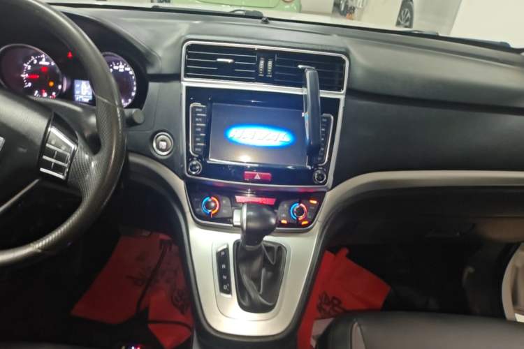 Used Haval M6 2019 1.5T DCT Two-Wheel Drive Value Edition China VI Standard Audio And AC Panel