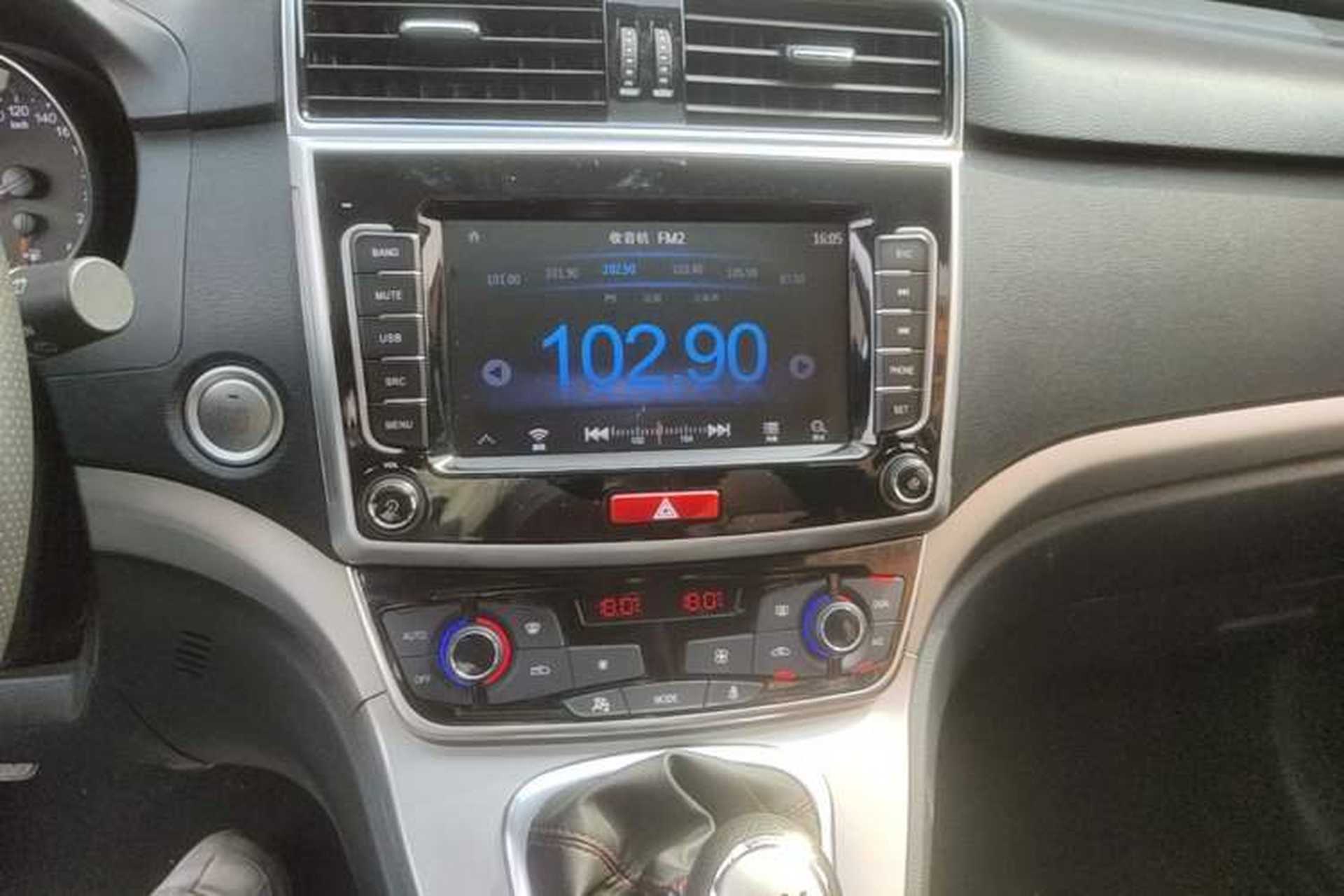 Used Haval M6 2019 1.5T Manual Two-Wheel Drive Elite Version China VI Standard Audio And AC Panel