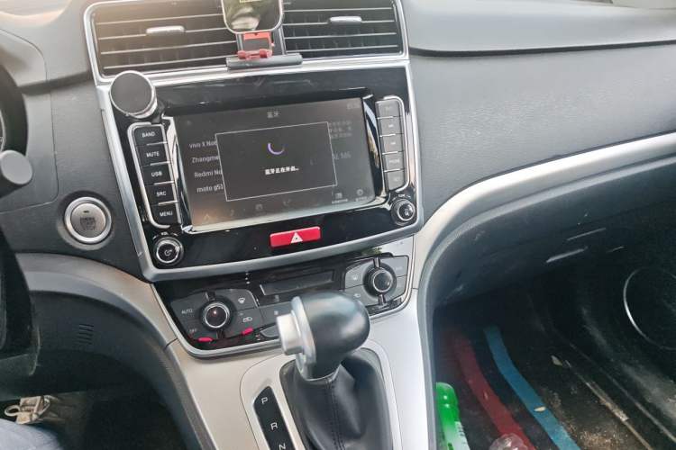 Used Haval M6 2019 1.5T DCT Two-Wheel Drive Value Edition China VI Standard Audio And AC Panel