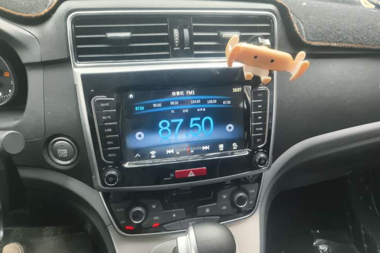 Used Haval M6 2019 1.5T DCT Two-Wheel Drive Elite Version China VI Standard Audio And AC Panel