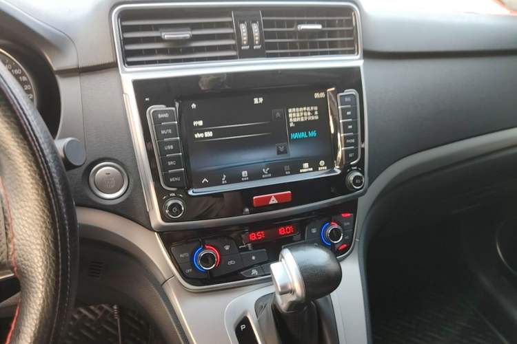Used Haval M6 2019 1.5T DCT Two-Wheel Drive Elite Version China VI Standard Audio And AC Panel
