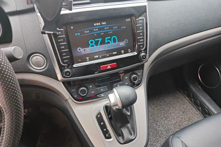 Used Haval M6 2019 1.5T DCT Two-Wheel Drive Value Edition China VI Standard Audio And AC Panel