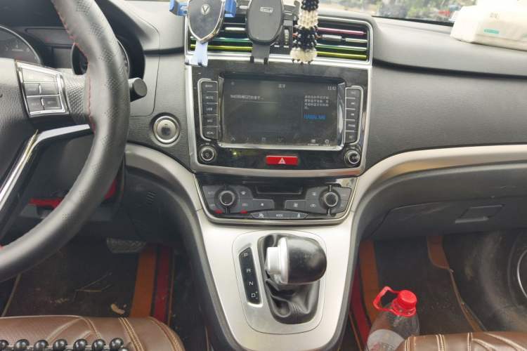 Used Haval M6 2019 1.5T DCT Two-Wheel Drive Elite Version China V Standard Audio And AC Panel