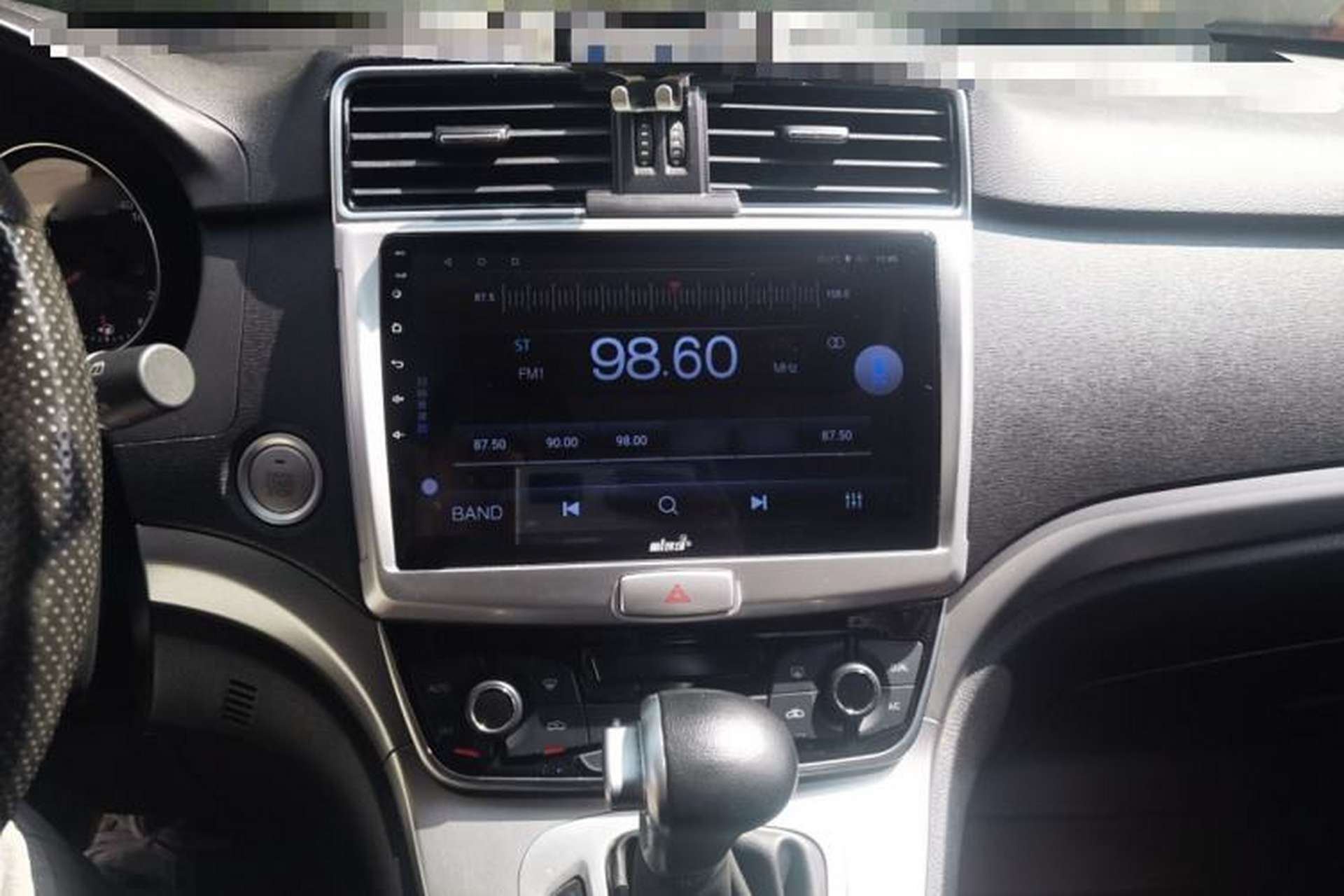Used Haval M6 2019 1.5T DCT Two-Wheel Drive Value Edition China VI Standard Audio And AC Panel