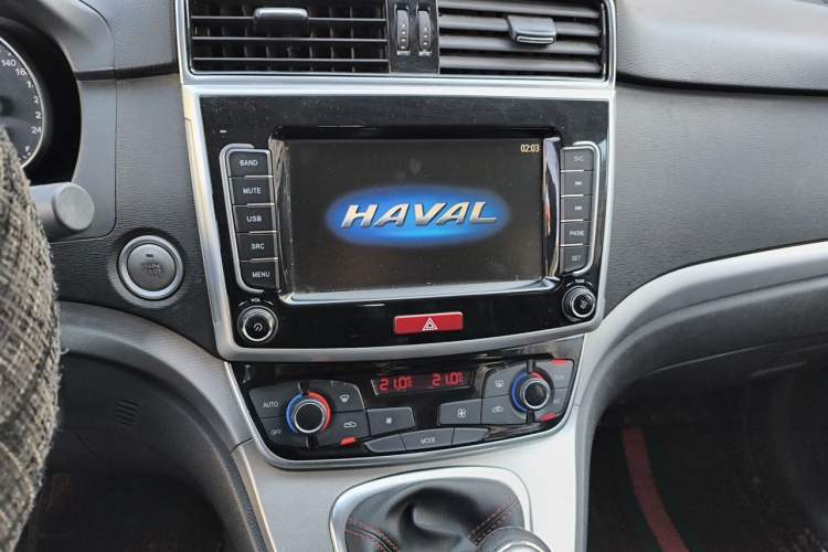 Used Haval M6 2019 1.5T Manual Two-Wheel Drive Urban Version China VI Standard Audio And AC Panel
