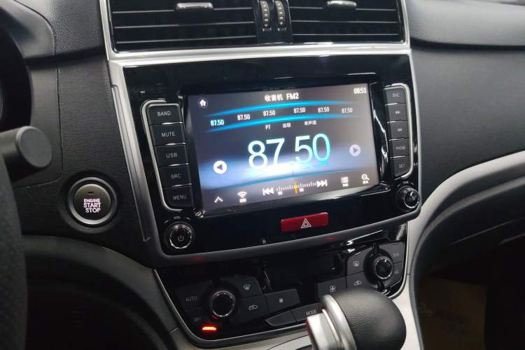 Used Haval M6 2019 1.5T DCT Two-Wheel Drive Elite Version China VI Standard Audio And AC Panel