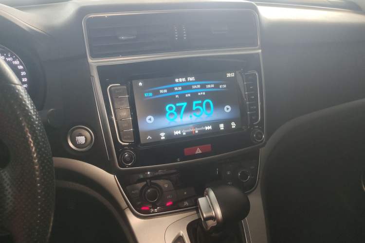 Used Haval M6 2019 1.5T DCT Two-Wheel Drive Value Edition China VI Standard Audio And AC Panel