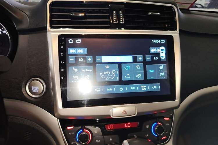 Used Haval M6 2019 1.5T DCT Two-Wheel Drive Value Edition China VI Standard Audio And AC Panel
