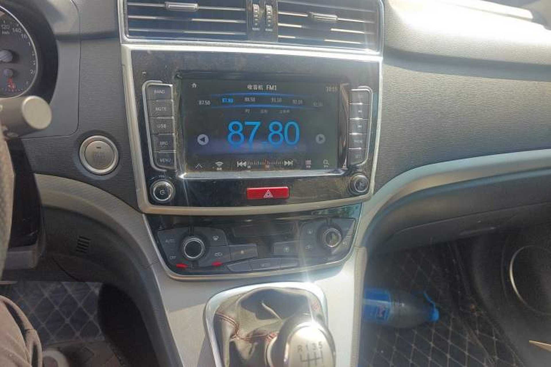 Used Haval M6 2019 1.5T Manual Two-Wheel Drive Urban Version China VI Standard Audio And AC Panel